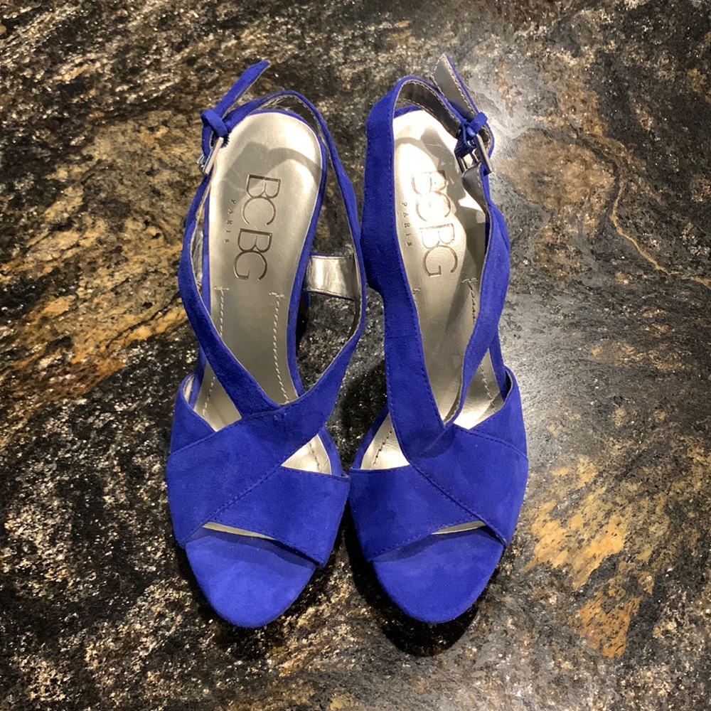 BCBG Paris electric blue suede heels, size 7.5 B